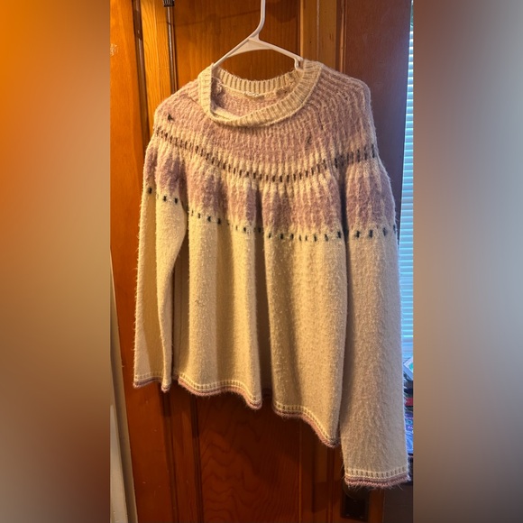 Sweater - Picture 1 of 1